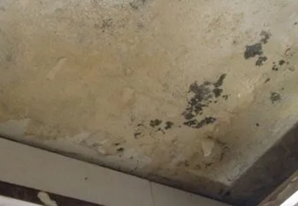 宝山阳台漏水维修公司分享下宝山卫生间渗水维修需要注意哪些问题。